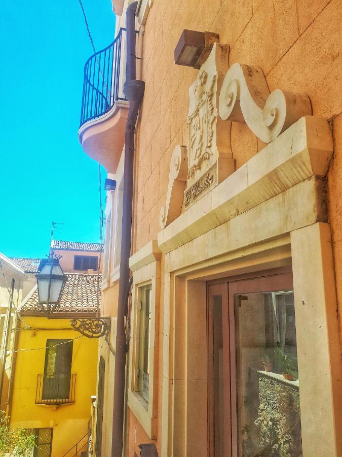 Hotel Le Chevalier ตาออร์มินา ภายนอก รูปภาพ