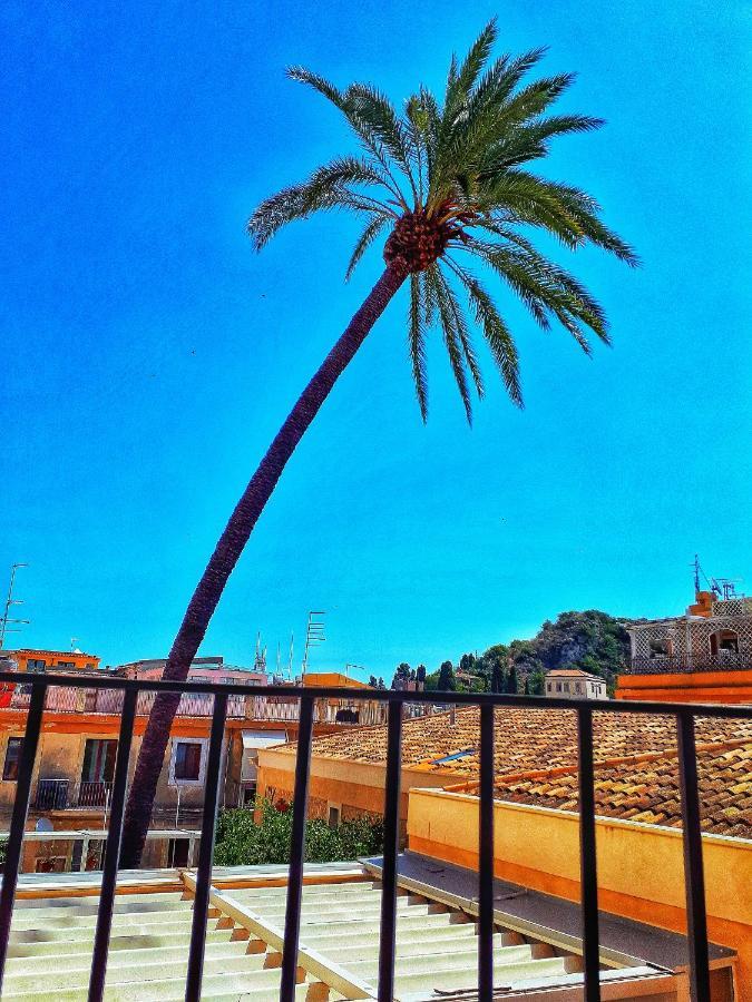 Hotel Le Chevalier ตาออร์มินา ภายนอก รูปภาพ