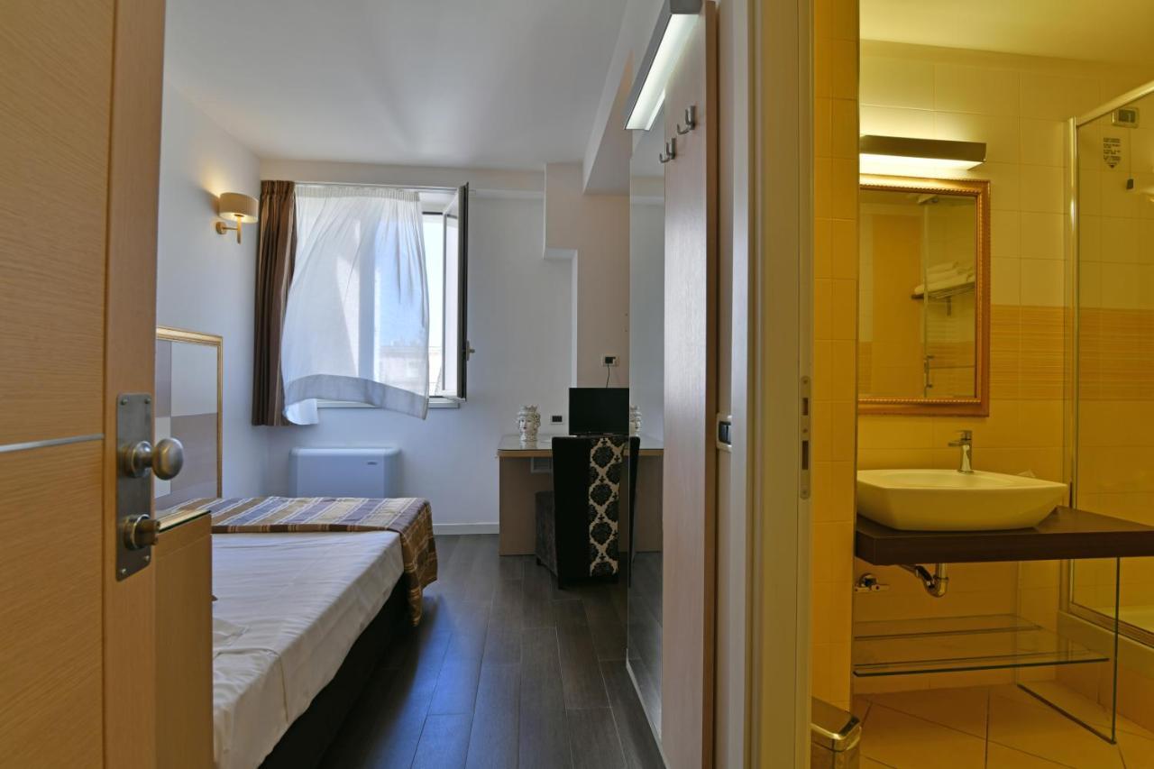 Hotel Le Chevalier ตาออร์มินา ภายนอก รูปภาพ