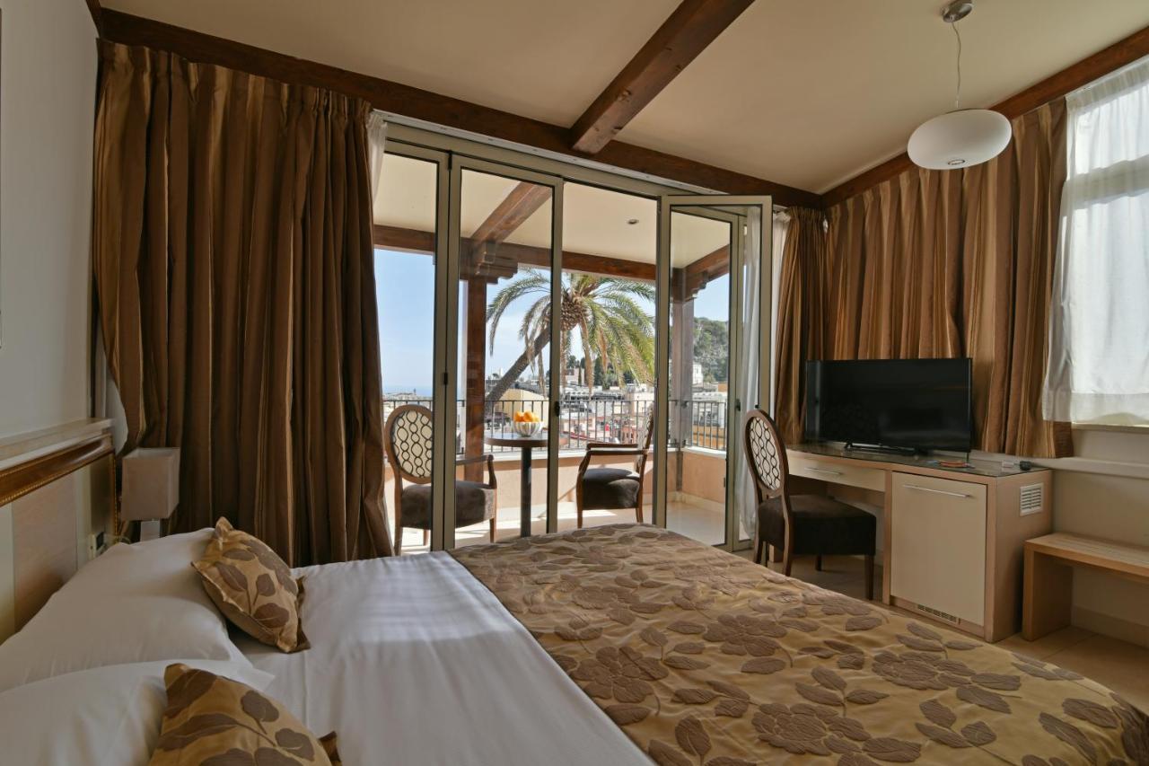 Hotel Le Chevalier ตาออร์มินา ภายนอก รูปภาพ