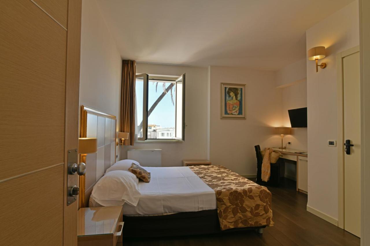 Hotel Le Chevalier ตาออร์มินา ภายนอก รูปภาพ