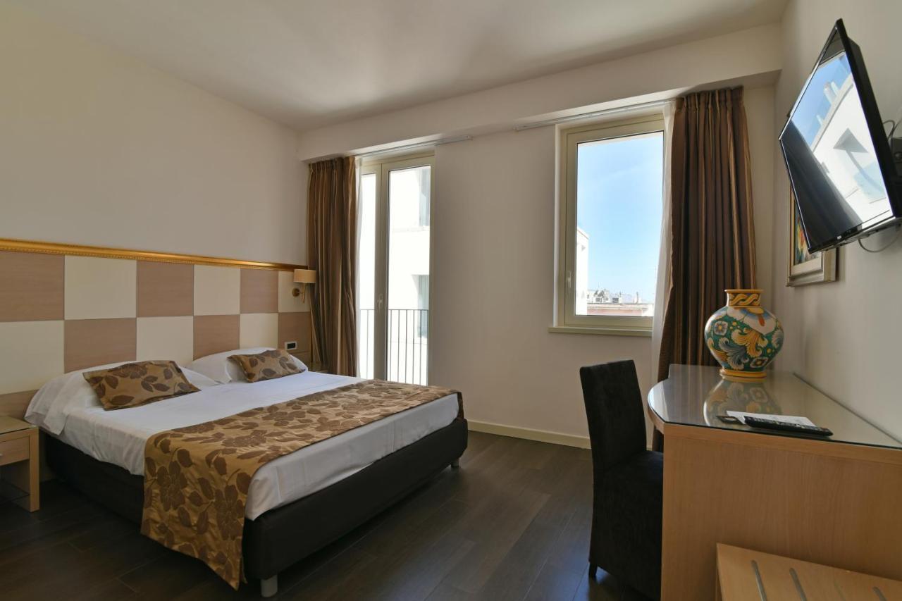 Hotel Le Chevalier ตาออร์มินา ภายนอก รูปภาพ