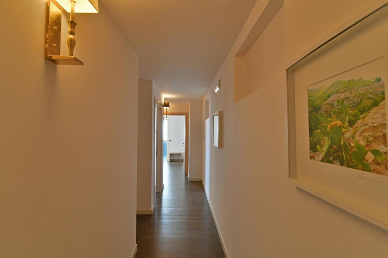 Hotel Le Chevalier ตาออร์มินา ภายนอก รูปภาพ