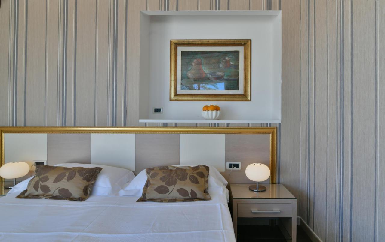 Hotel Le Chevalier ตาออร์มินา ภายนอก รูปภาพ