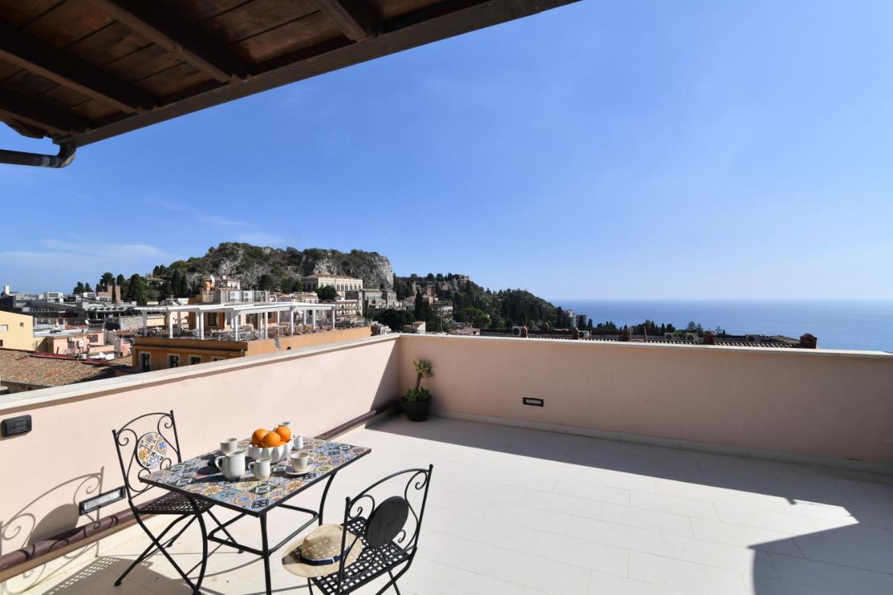 Hotel Le Chevalier ตาออร์มินา ภายนอก รูปภาพ
